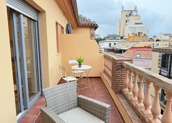 Life Apartments Alameda Colon